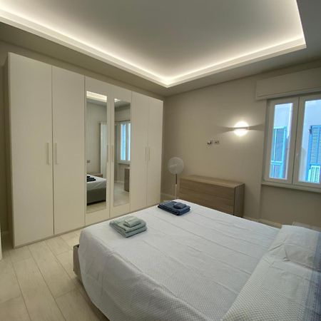 Casa Dante: Oneglia Centro-Marina-Spiagge Apartman Imperia Kültér fotó