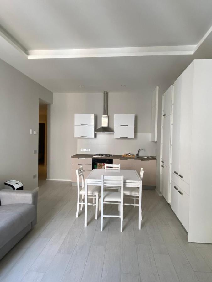Casa Dante: Oneglia Centro-Marina-Spiagge Apartman Imperia Kültér fotó