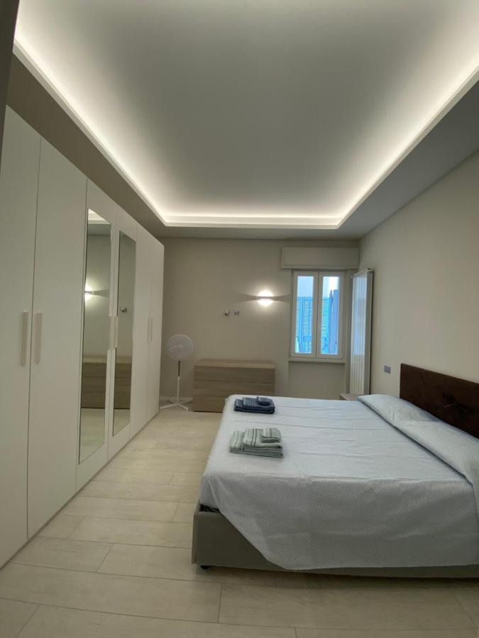 Casa Dante: Oneglia Centro-Marina-Spiagge Apartman Imperia Kültér fotó